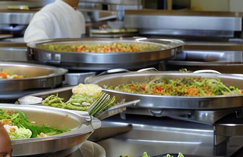 在大學食堂里包個窗口掙錢嗎？需要考慮哪些因素